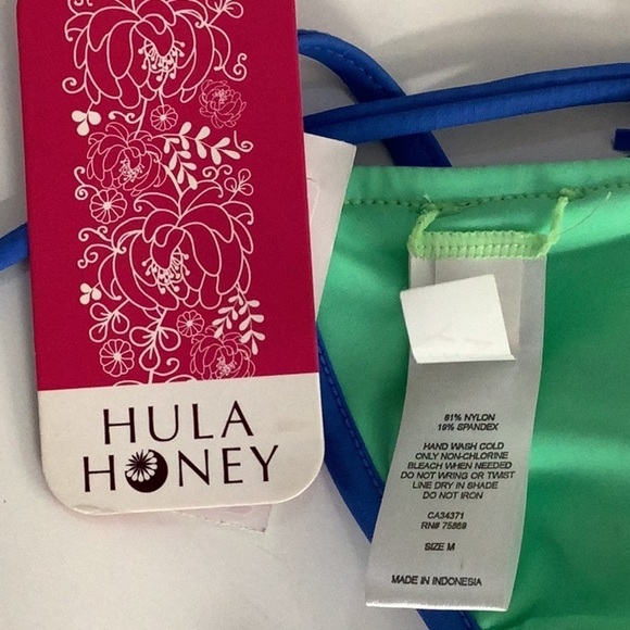 Hula Honey Size Medium Fringe Reversible Bikini Top With Padding. New With Tags. - Picture 7 of 7